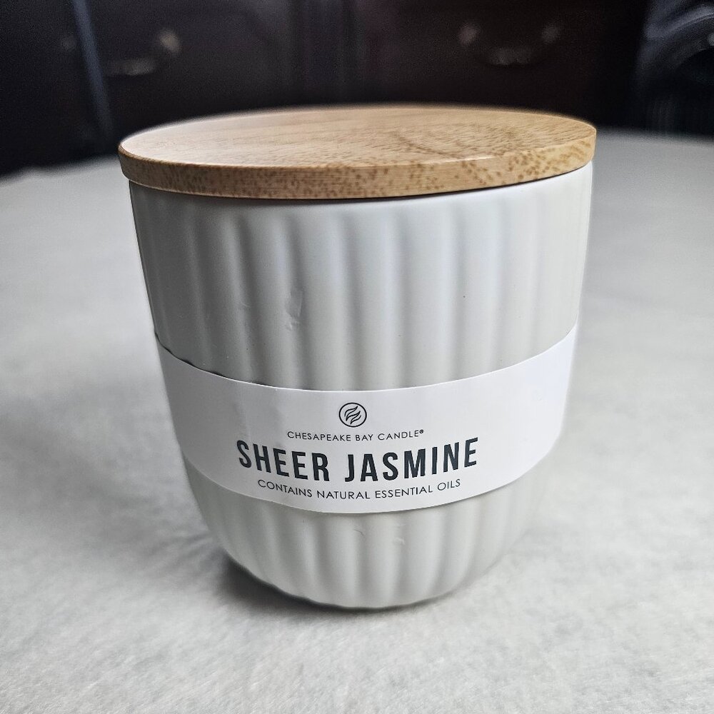 Chesapeake Bay Candle – Sheer Jasmine